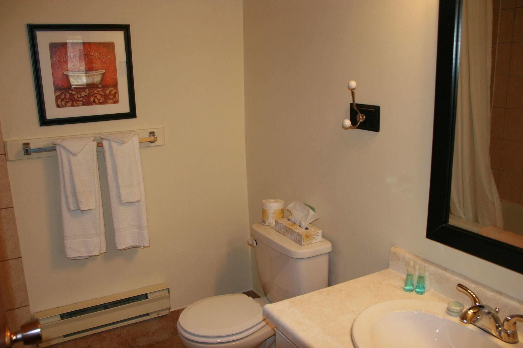 Beachwood Resort Deer Bay 외부 사진